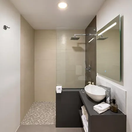 Porta Nova Historic Center - Collection By Perpetual Relax